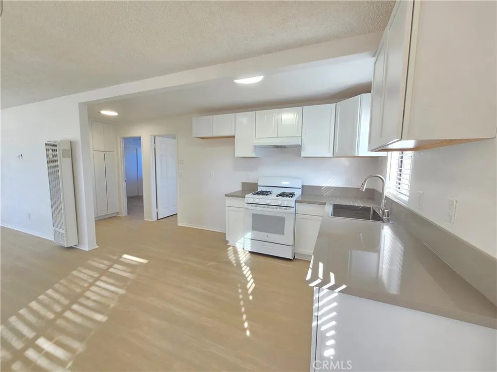 8249 Catalpa Avenue #A Kern, CA 93505