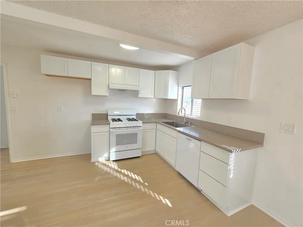 8249 Catalpa Avenue #A Kern, CA 93505