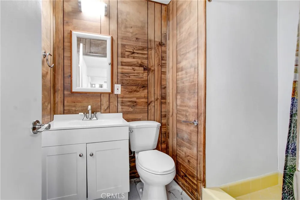 6904 Royer Avenue West Hills, CA 91307