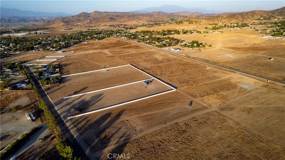 11th SVOL 1 Street Nuevo, CA 92567