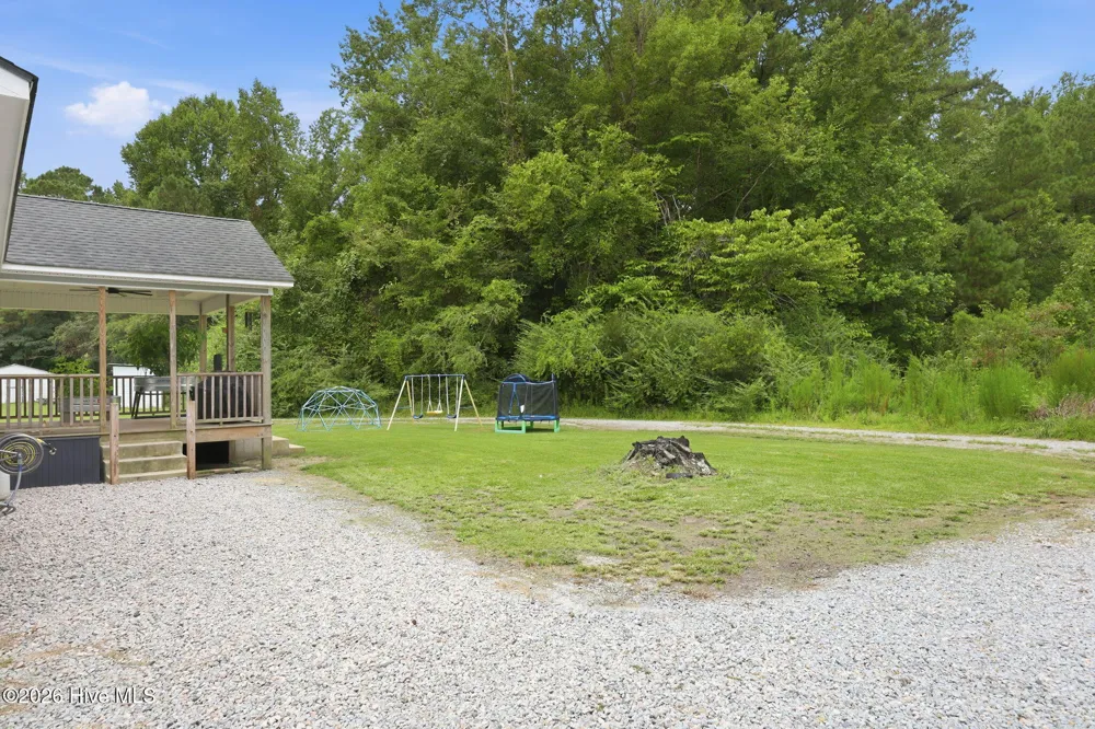 635 Core Point Road Blounts Creek, NC 27814