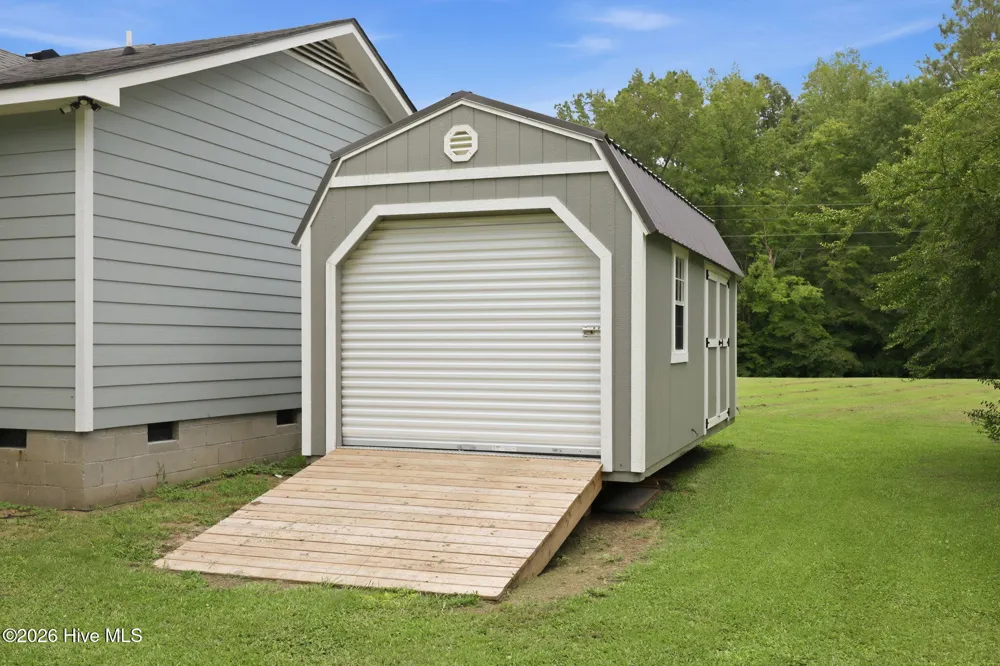 635 Core Point Road Blounts Creek, NC 27814