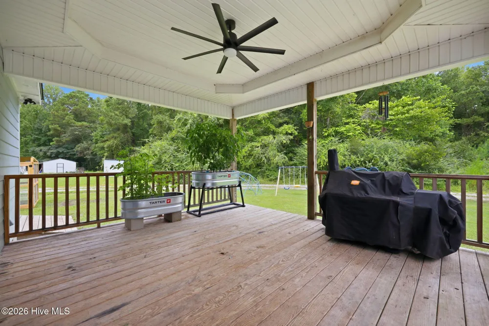 635 Core Point Road Blounts Creek, NC 27814