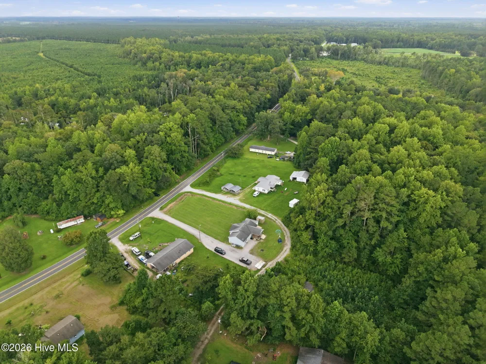 635 Core Point Road Blounts Creek, NC 27814