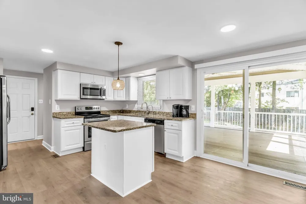 3204 LOCKGATE COURT Herndon, VA 20171