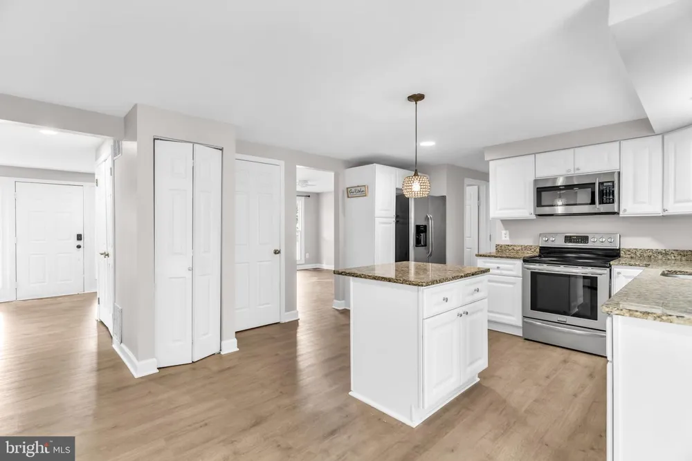 3204 LOCKGATE COURT Herndon, VA 20171