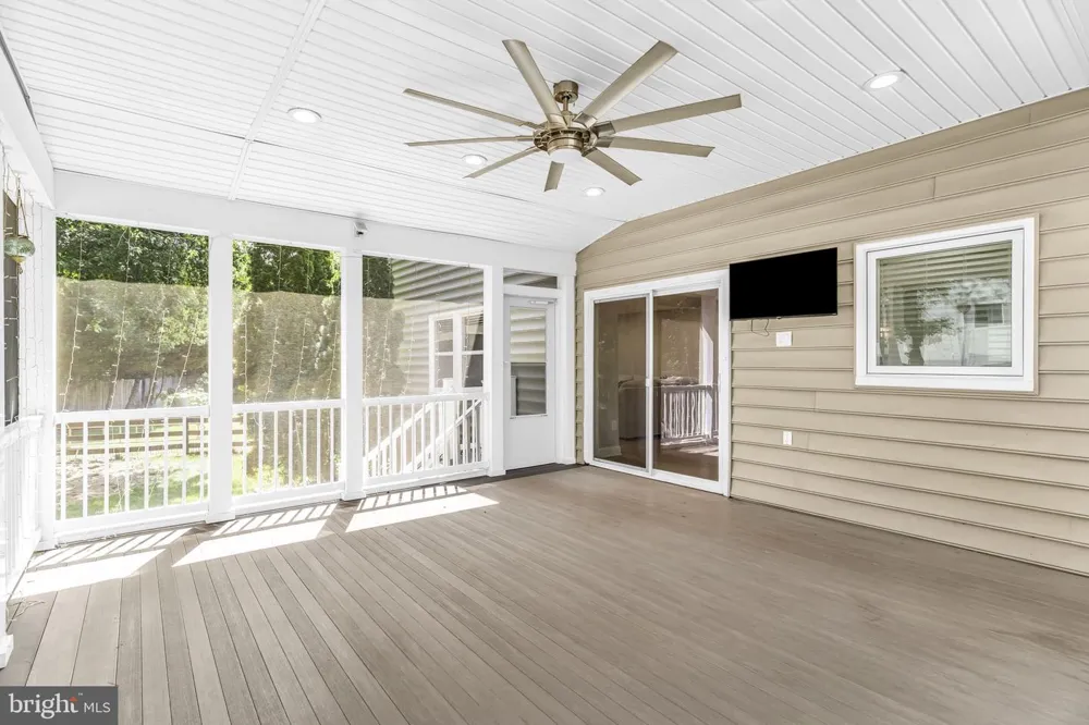 3204 LOCKGATE COURT Herndon, VA 20171