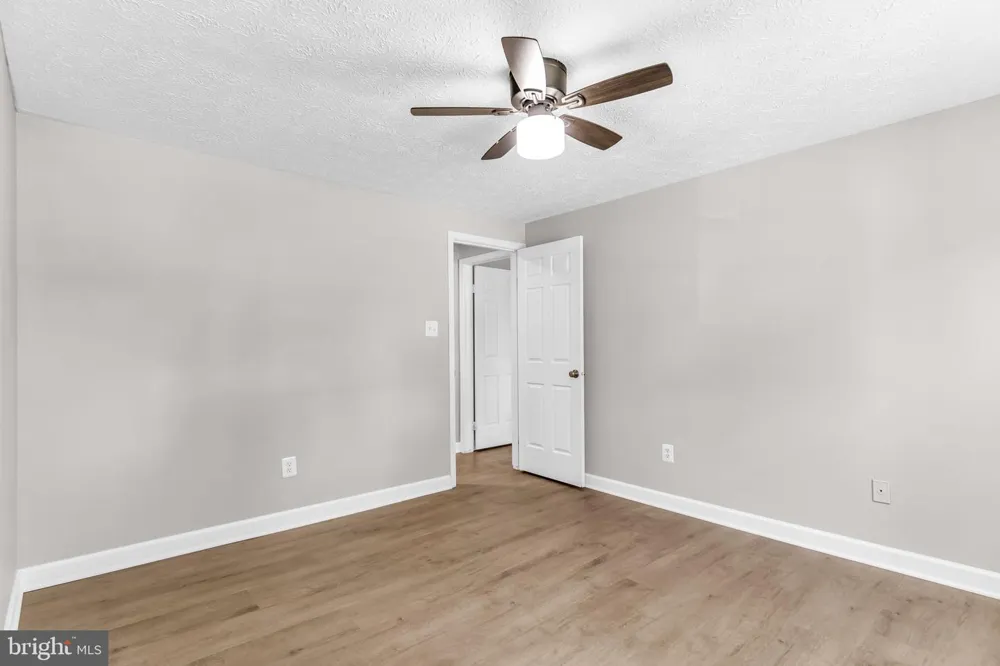 3204 LOCKGATE COURT Herndon, VA 20171