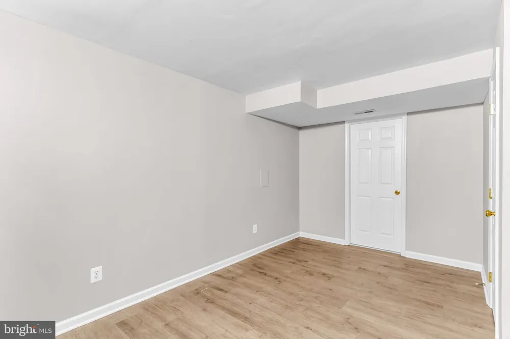 3204 LOCKGATE COURT Herndon, VA 20171