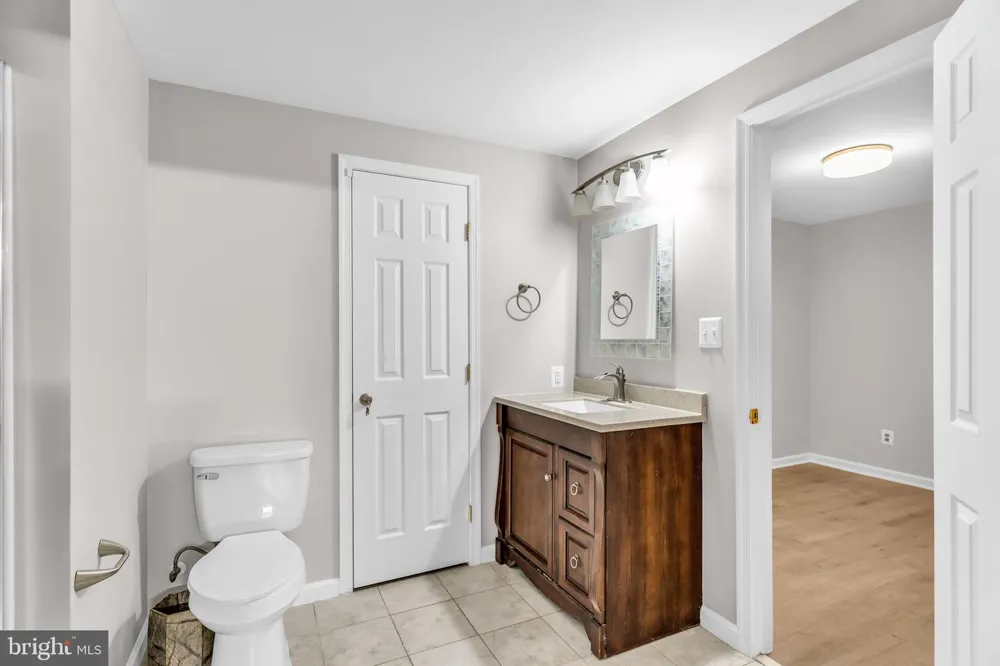 3204 LOCKGATE COURT Herndon, VA 20171