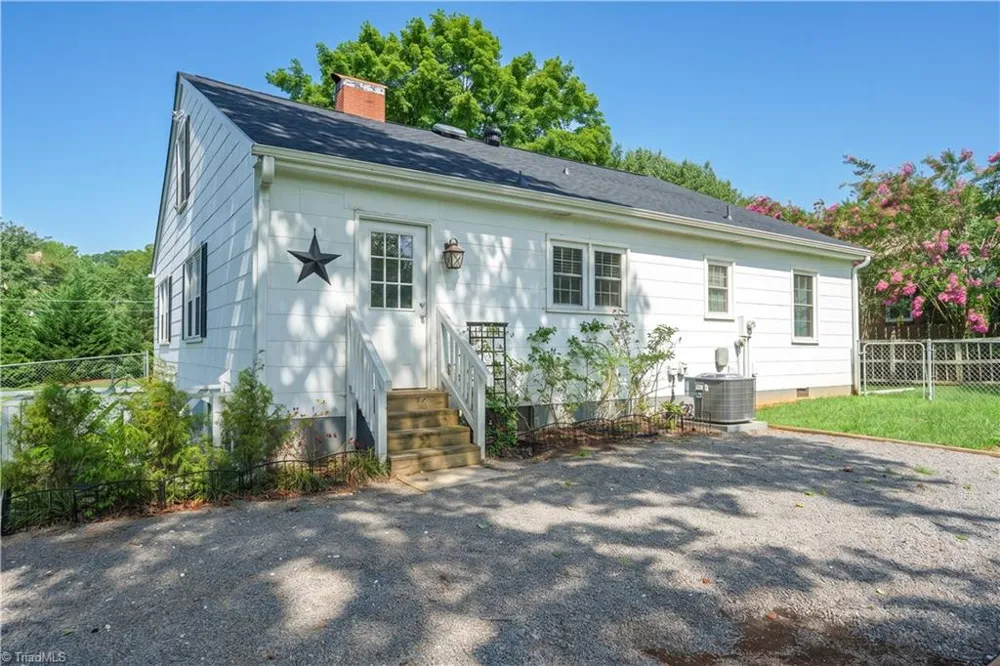 108 Jefferson Street Yadkinville, NC 27055
