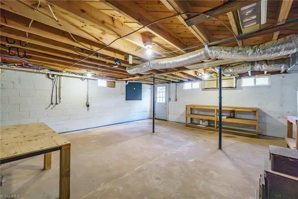 108 Jefferson Street Yadkinville, NC 27055