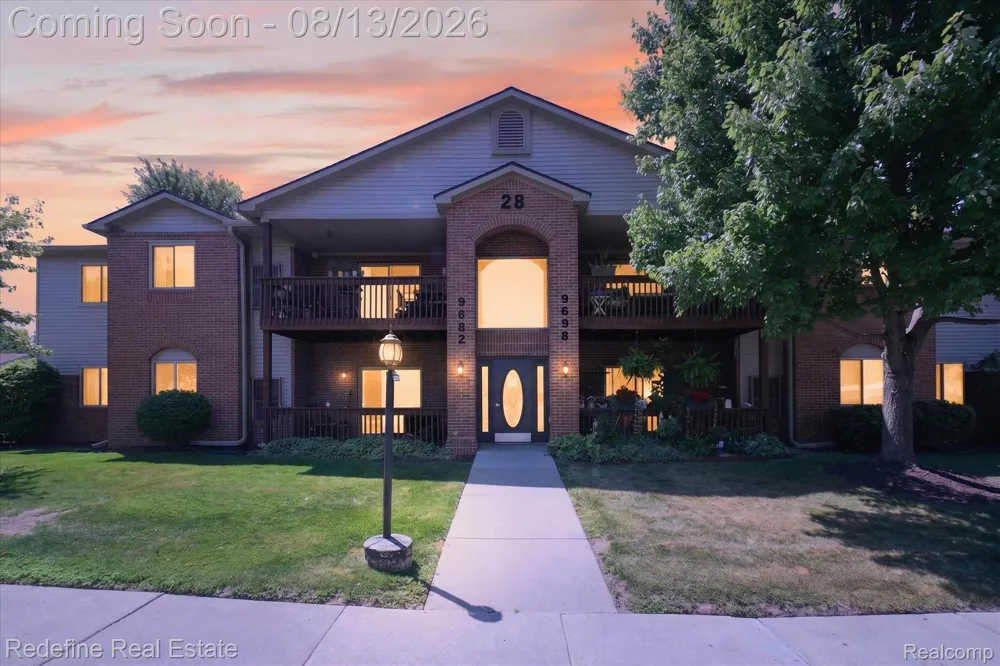 9696 Sawgrass Court #6 Van Buren Charter Township, MI 48111