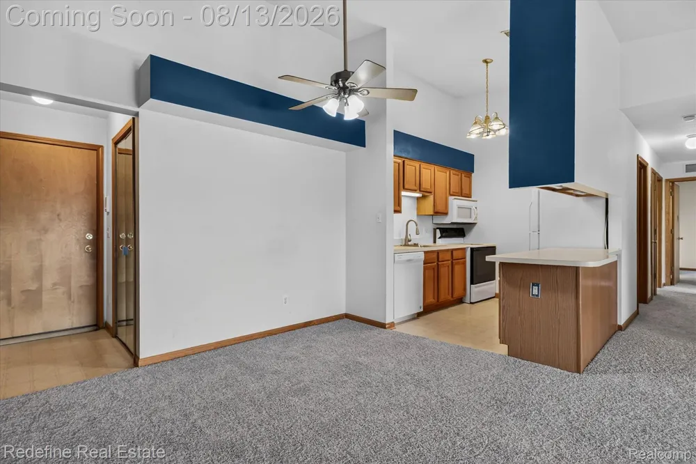 9696 Sawgrass Court #6 Van Buren Charter Township, MI 48111