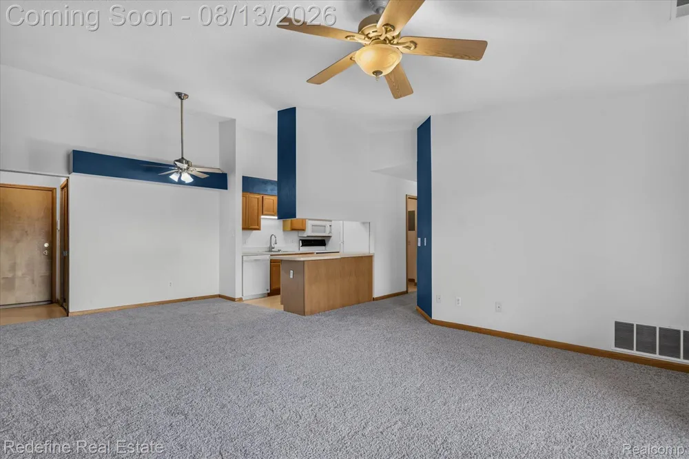 9696 Sawgrass Court #6 Van Buren Charter Township, MI 48111