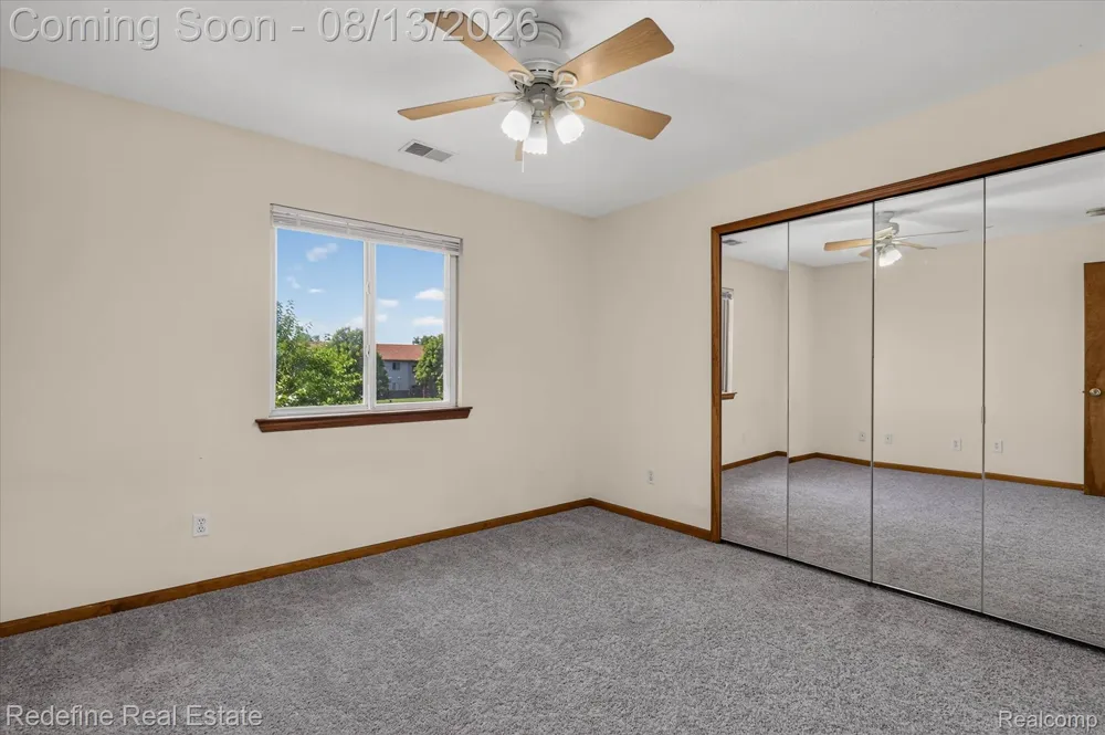 9696 Sawgrass Court #6 Van Buren Charter Township, MI 48111