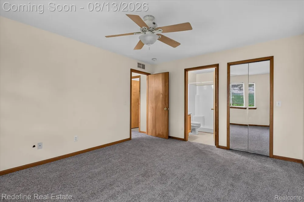 9696 Sawgrass Court #6 Van Buren Charter Township, MI 48111
