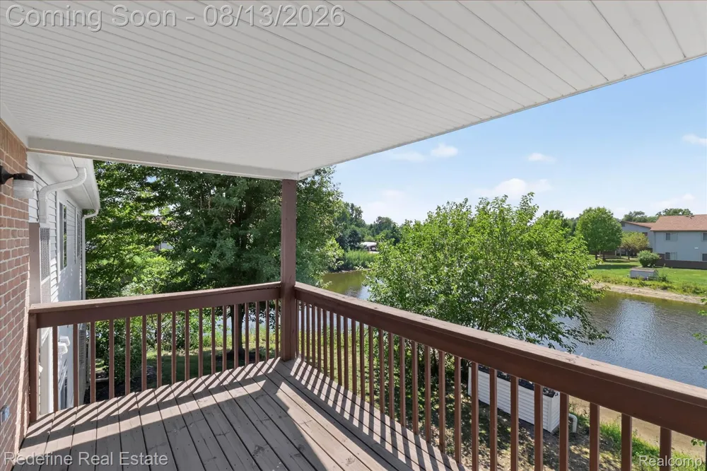 9696 Sawgrass Court #6 Van Buren Charter Township, MI 48111