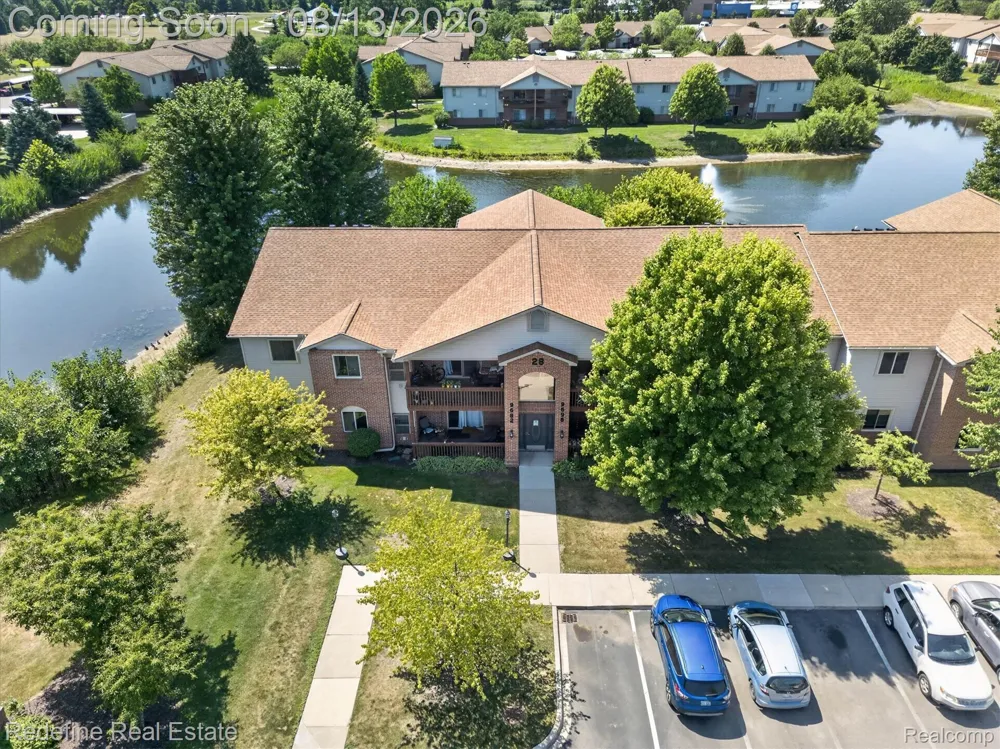 9696 Sawgrass Court #6 Van Buren Charter Township, MI 48111