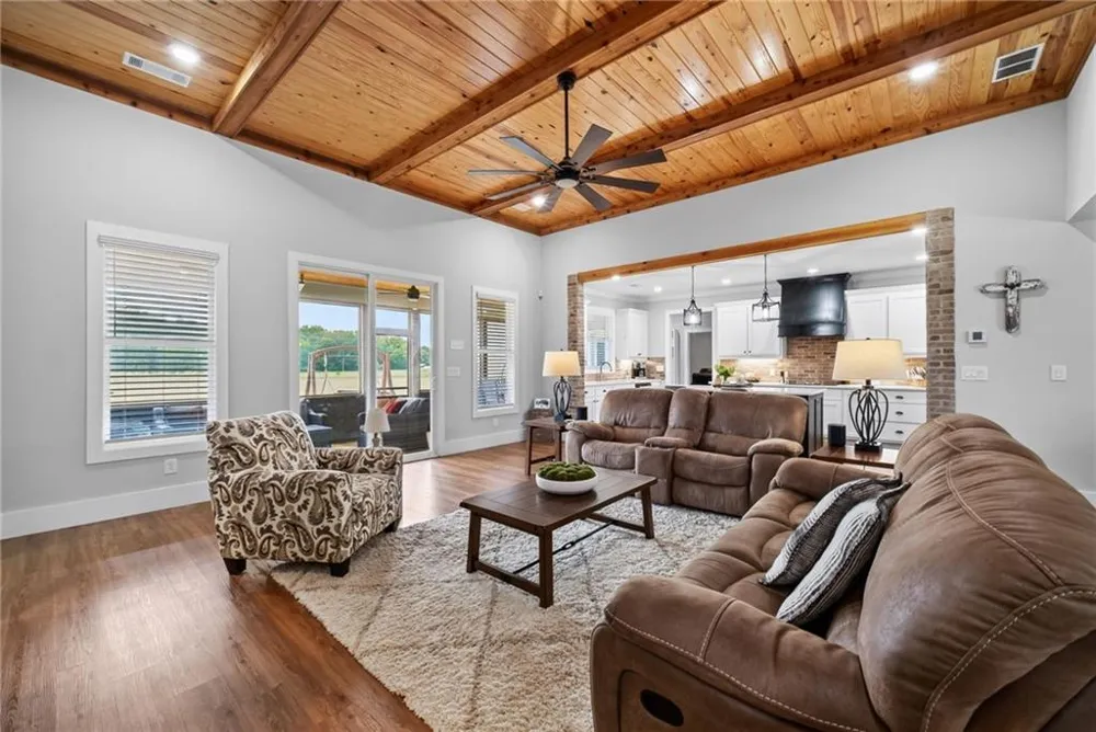 302 Savannah Drive Mansfield, GA 30055