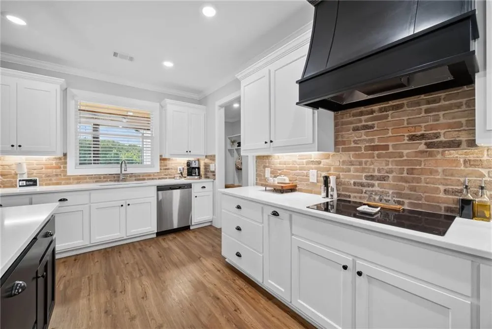 302 Savannah Drive Mansfield, GA 30055