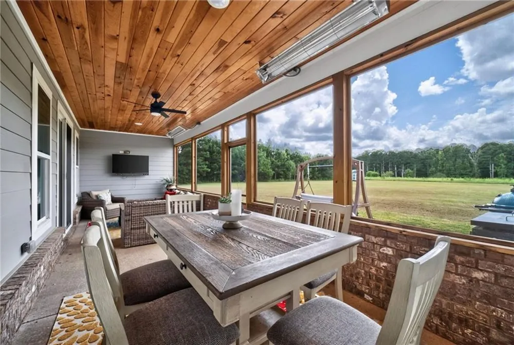 302 Savannah Drive Mansfield, GA 30055