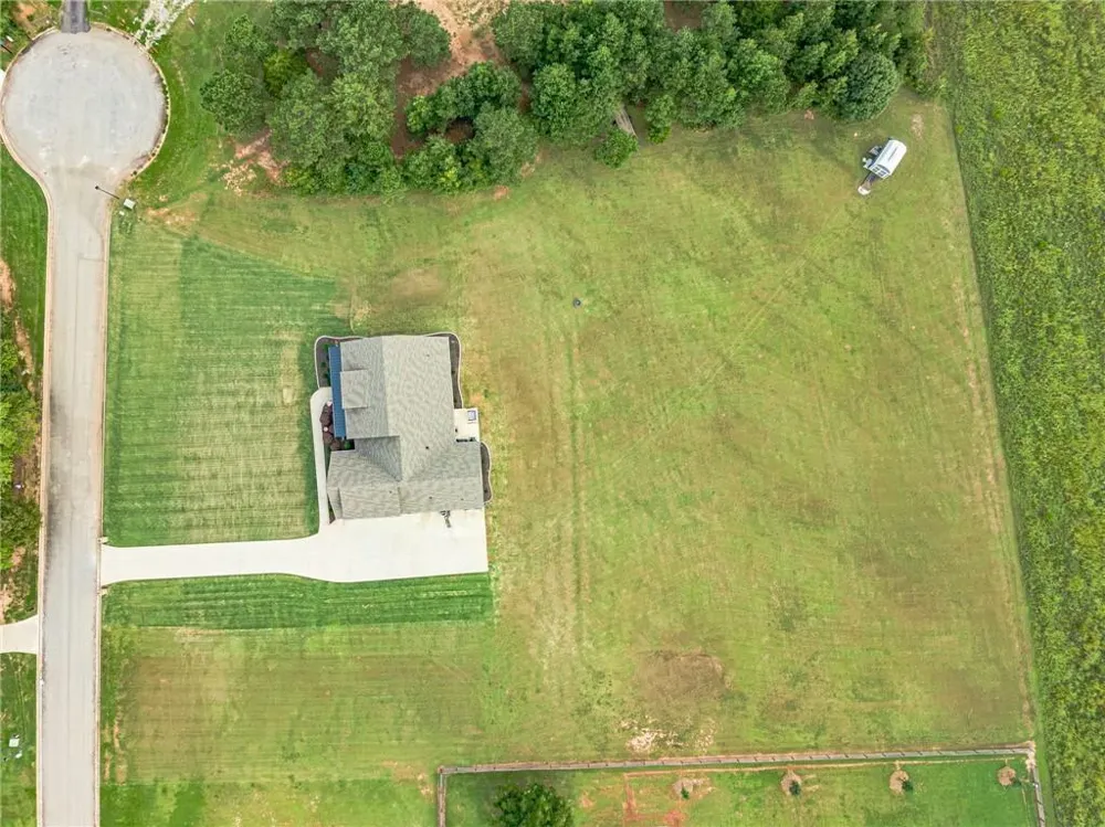 302 Savannah Drive Mansfield, GA 30055