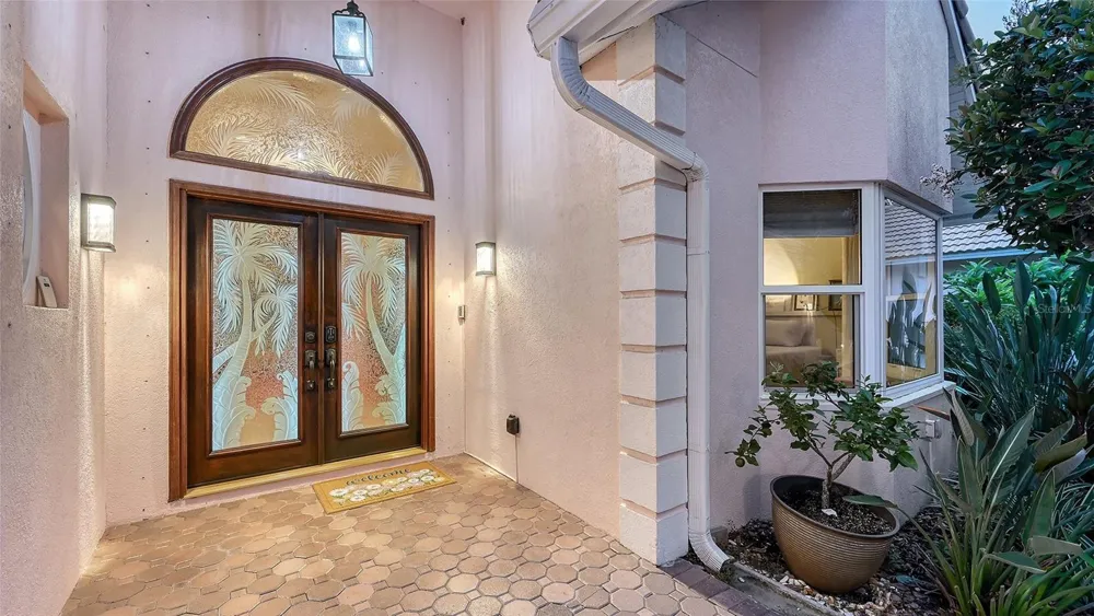 5476 GOLF POINTE DRIVE Sarasota, FL 34243