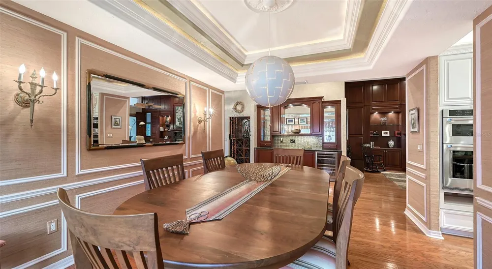 5476 GOLF POINTE DRIVE Sarasota, FL 34243