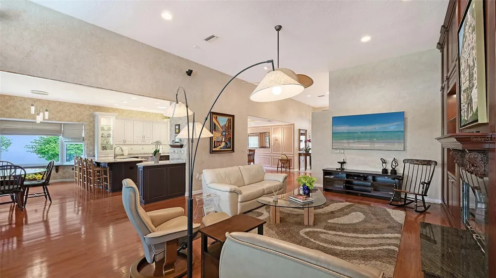 5476 GOLF POINTE DRIVE Sarasota, FL 34243