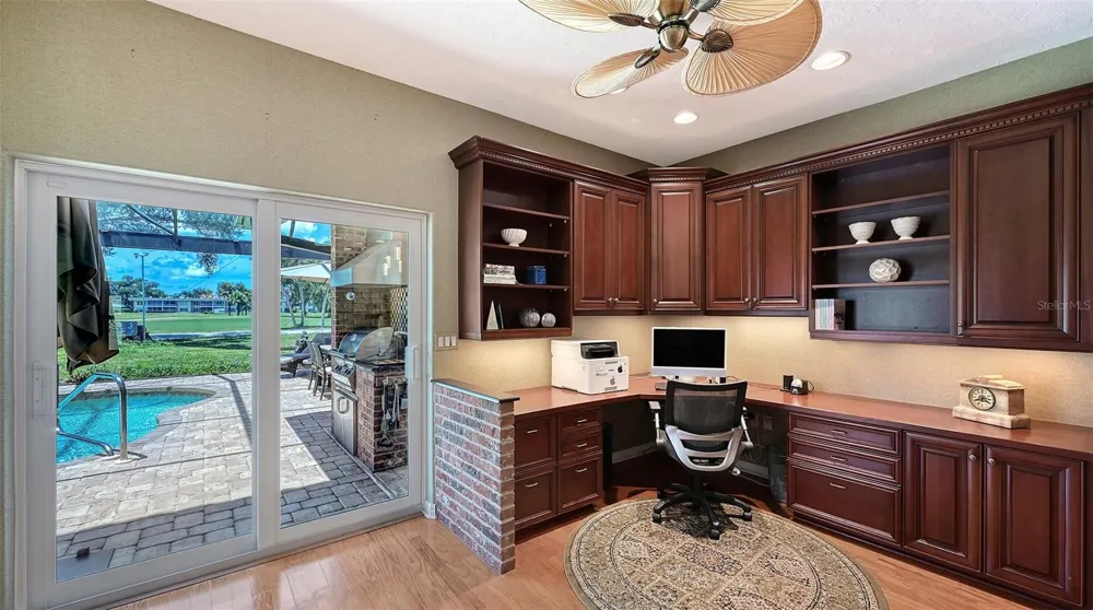 5476 GOLF POINTE DRIVE Sarasota, FL 34243