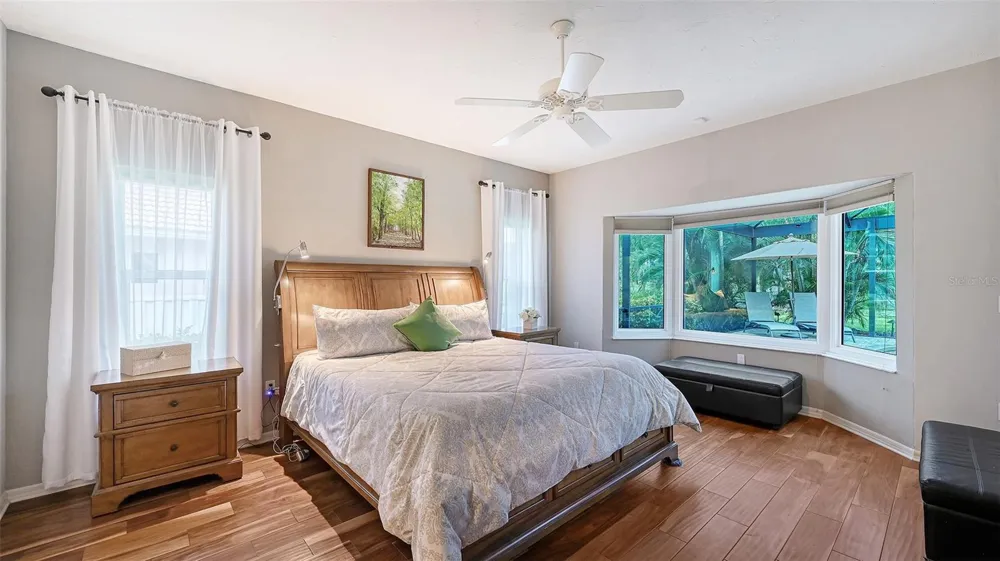 5476 GOLF POINTE DRIVE Sarasota, FL 34243