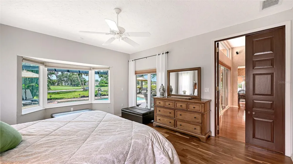 5476 GOLF POINTE DRIVE Sarasota, FL 34243