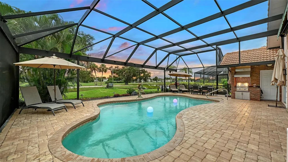 5476 GOLF POINTE DRIVE Sarasota, FL 34243