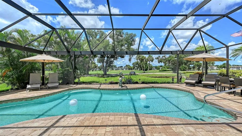 5476 GOLF POINTE DRIVE Sarasota, FL 34243