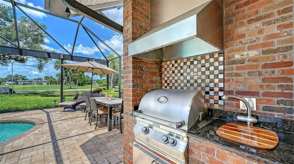 5476 GOLF POINTE DRIVE Sarasota, FL 34243