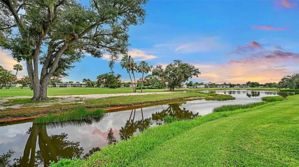 5476 GOLF POINTE DRIVE Sarasota, FL 34243