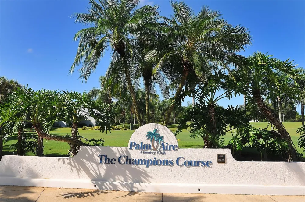 5476 GOLF POINTE DRIVE Sarasota, FL 34243