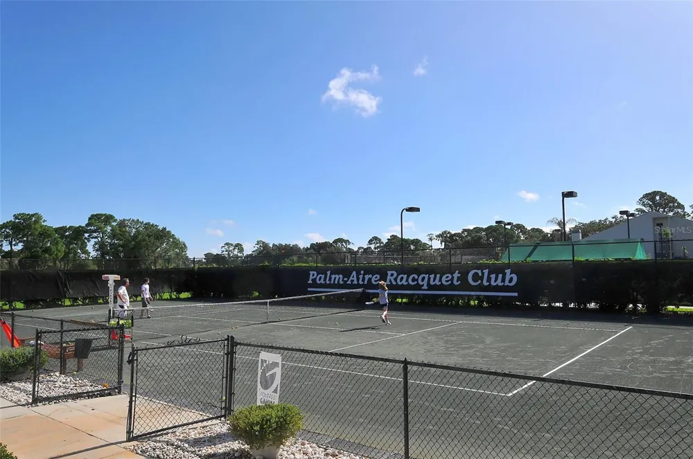 5476 GOLF POINTE DRIVE Sarasota, FL 34243