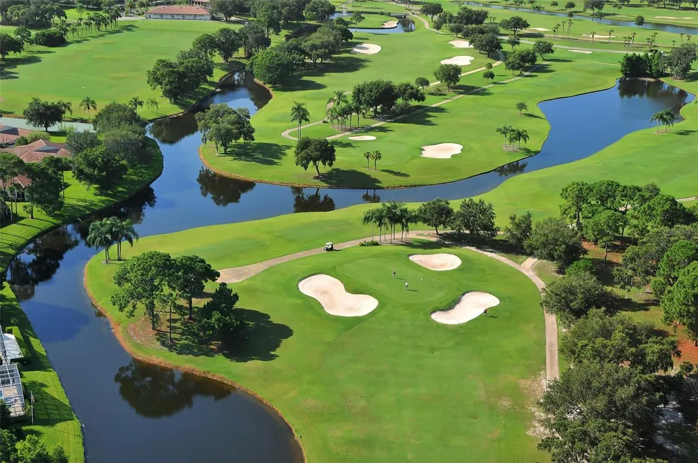 5476 GOLF POINTE DRIVE Sarasota, FL 34243