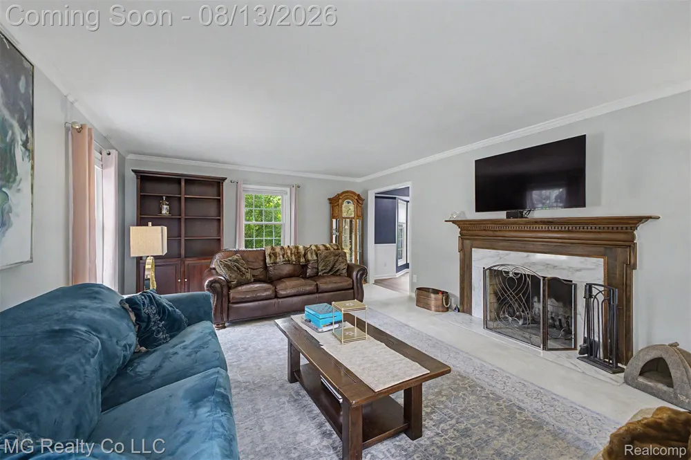 35565 Tall Pine Road Farmington City, MI 48335