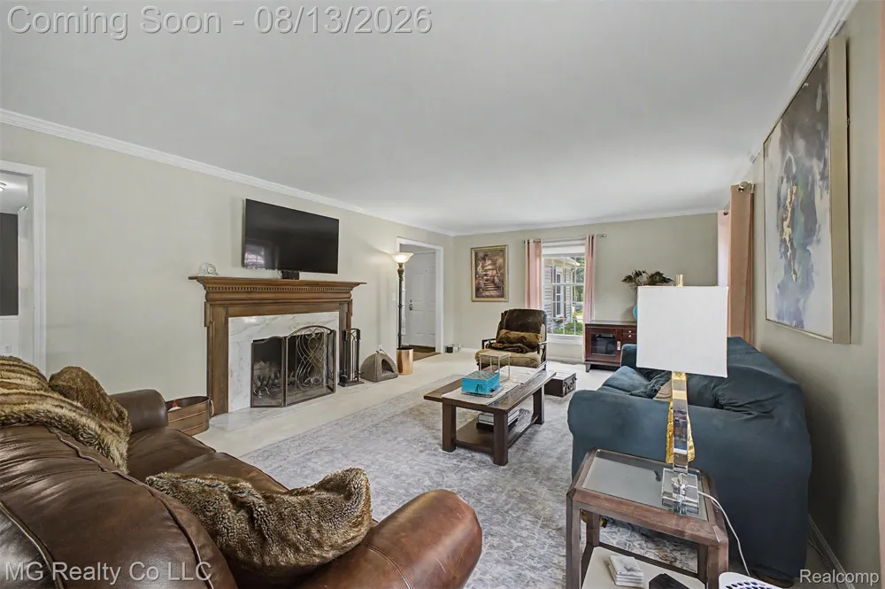 35565 Tall Pine Road Farmington City, MI 48335