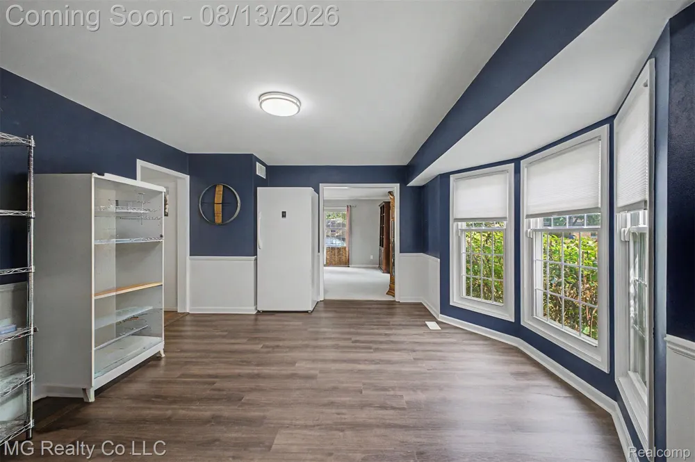 35565 Tall Pine Road Farmington City, MI 48335