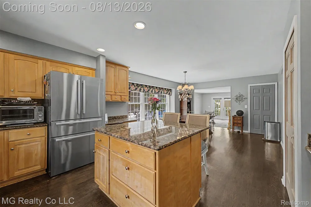 35565 Tall Pine Road Farmington City, MI 48335