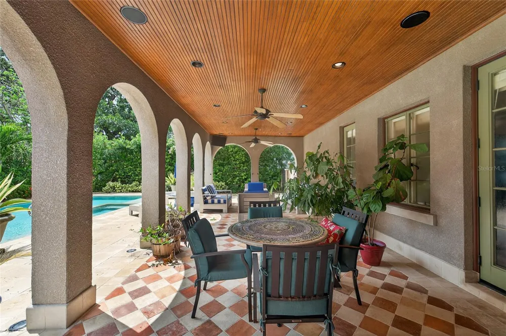 301 CASPIAN STREET Tampa, FL 33606