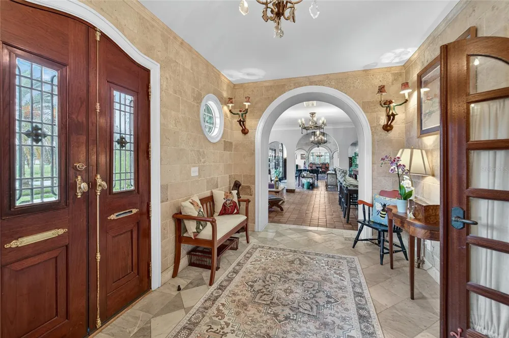 301 CASPIAN STREET Tampa, FL 33606