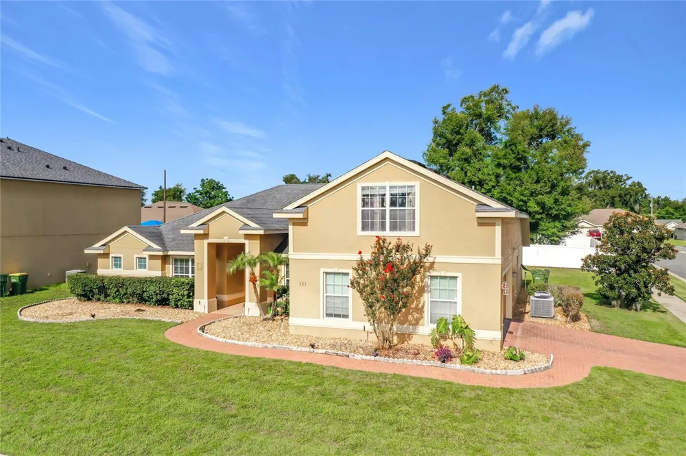 301 ASHTON WOODS LANE Leesburg, FL 34748
