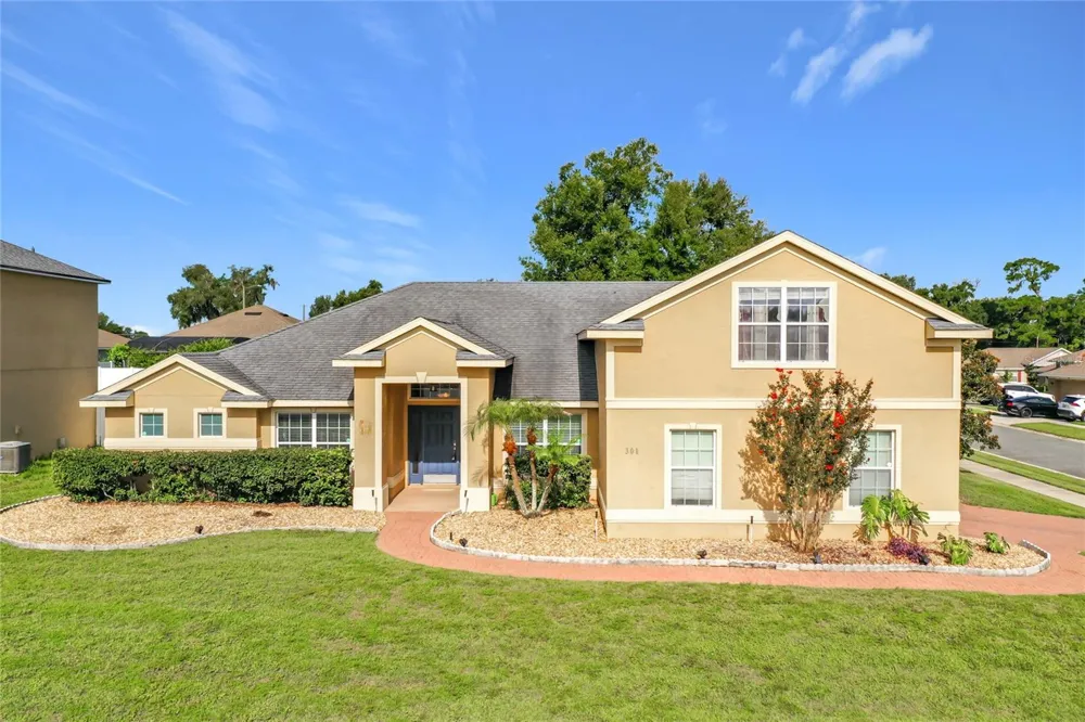 301 ASHTON WOODS LANE Leesburg, FL 34748