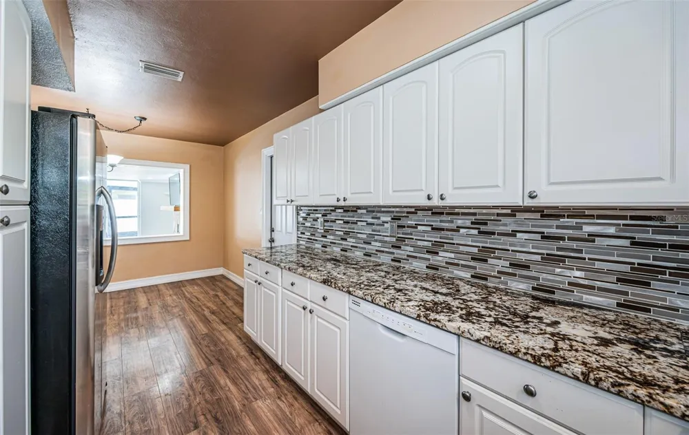 1039 MADISON STREET Largo, FL 33770