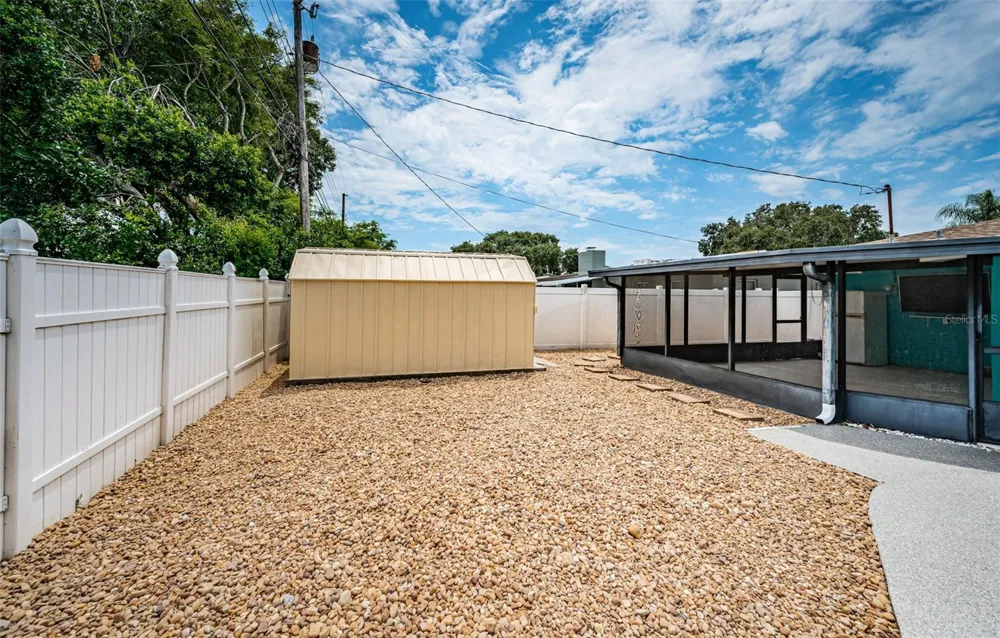 1039 MADISON STREET Largo, FL 33770